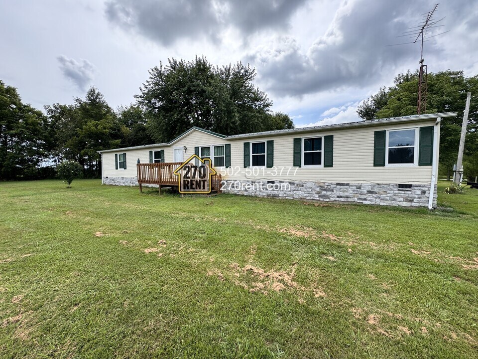 1865 Liberty Rd in Battletown, KY - Building Photo