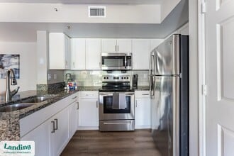 10200 Falcon Pine Blvd, Unit 04-207 in Orlando, FL - Foto de edificio - Building Photo