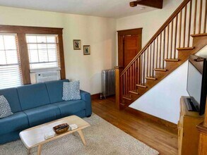 319 Bridge St in Northampton, MA - Foto de edificio - Building Photo