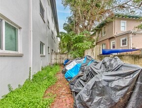 125 5th Ave NE, Unit 180 in St. Petersburg, FL - Foto de edificio - Building Photo