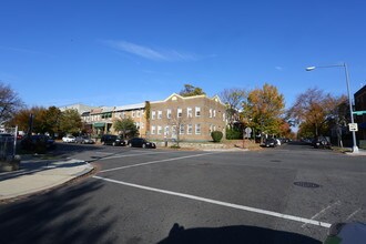 1544 Independence Ave SE in Washington, DC - Building Photo - Building Photo