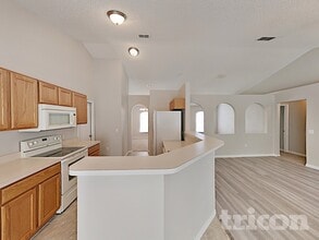 4552 Gondolier Rd in Spring Hill, FL - Building Photo - Building Photo