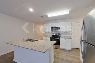 18318 Gibraltar Ln in Lehigh Acres, FL - Foto de edificio - Building Photo