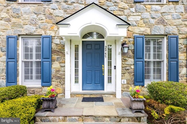 property at 2945 Oakton Knoll Ct