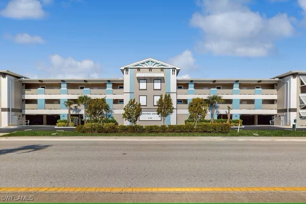 5126 Coronado Pkwy in Cape Coral, FL - Building Photo