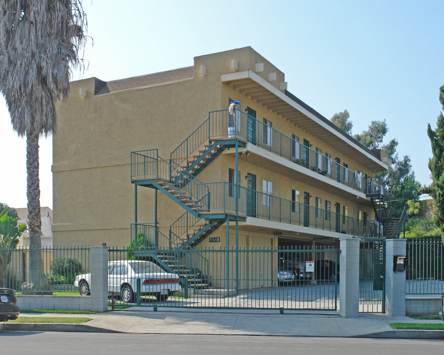 2613 Garth Ave in Los Angeles, CA - Foto de edificio