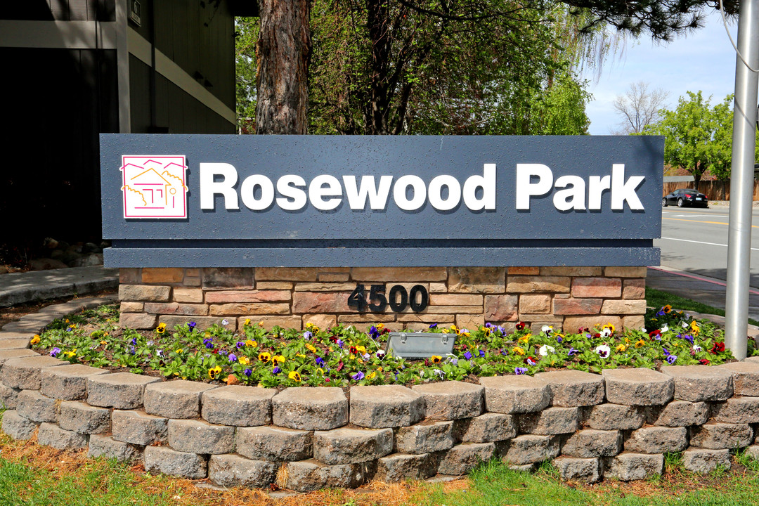 Rosewood Park Apartments Photo