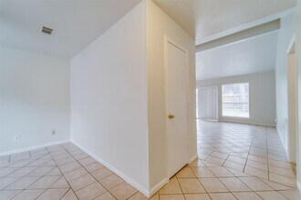 15114 Forest Lodge Dr in Houston, TX - Building Photo - Building Photo