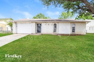 2918 Rayswood Dr in Carrollton, TX - Building Photo