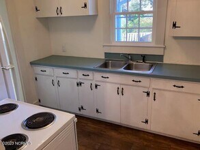 129 N Library St in Greenville, NC - Building Photo - Building Photo
