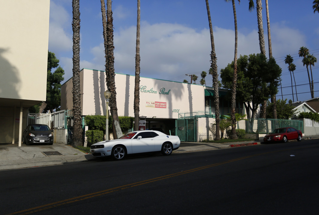 Carlton Park Apartments in Los Angeles, CA - Building Photo