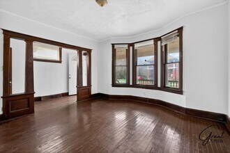 127/129 W. Buena Vista - AIS-HASE LLC, Unit 129 -lower in Highland Park, MI - Foto de edificio - Building Photo