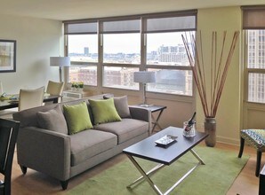 2101 S Michigan Ave in Chicago, IL - Building Photo - Building Photo