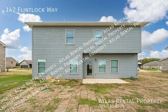 142 Flintlock Wy in New Market, AL - Building Photo - Building Photo