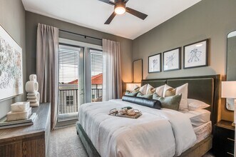 Jefferson Ridglea Village in Fort Worth, TX - Building Photo - Building Photo