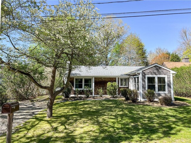 78 Nautilus St in Jamestown, RI - Building Photo - Building Photo