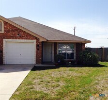 1908 Charleston Ct in Killeen, TX - Building Photo
