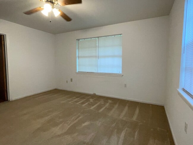 336 Country Club Blvd in Slidell, LA - Foto de edificio - Building Photo