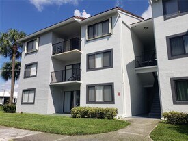 9288 W Atlantic Blvd in Coral Springs, FL - Building Photo