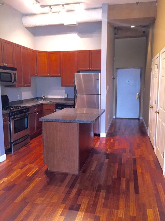 51 W Blenkner St in Columbus, OH - Building Photo