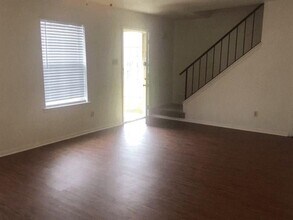 3959 N Garland Ave-Unit -1 in Garland, TX - Building Photo - Building Photo