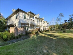 743 Carroll St, Unit B in Mandeville, LA - Building Photo - Building Photo