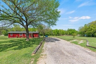 109 Quail Haven St in Alvarado, TX - Building Photo - Building Photo