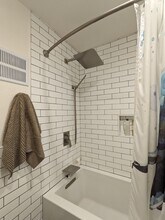 847 Woodside Way, Unit Apt 118 in San Mateo, CA - Building Photo - Building Photo