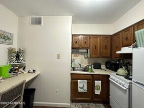 923 Washington St in Cape May, NJ - Building Photo - Building Photo