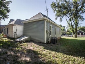 4430 E 10th St in Kansas City, MO - Building Photo - Building Photo