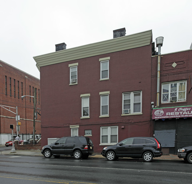 256 Summit Ave in Jersey City, NJ - Foto de edificio - Building Photo