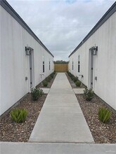 28 Sparrow Rd in Weslaco, TX - Building Photo - Building Photo