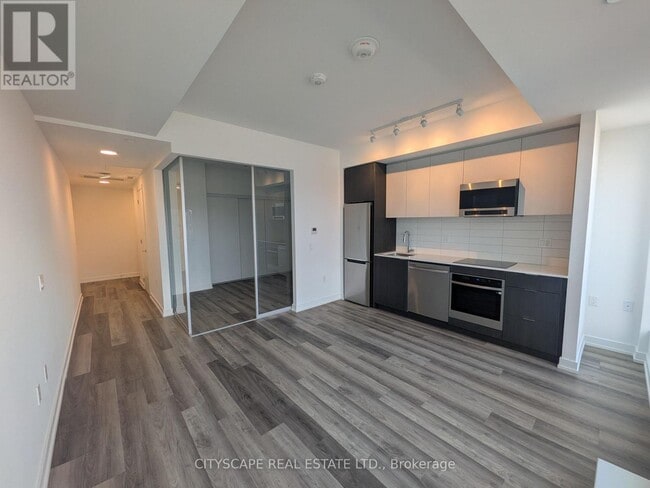 6 Chartwell Rd in Toronto, ON - Building Photo - Building Photo