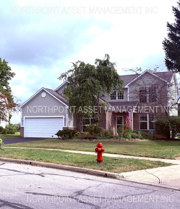 54 Runkle Dr in Pataskala, OH - Building Photo