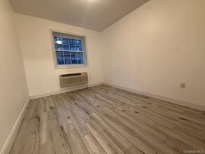 57-14 Xenia St in Queens, NY - Building Photo - Building Photo