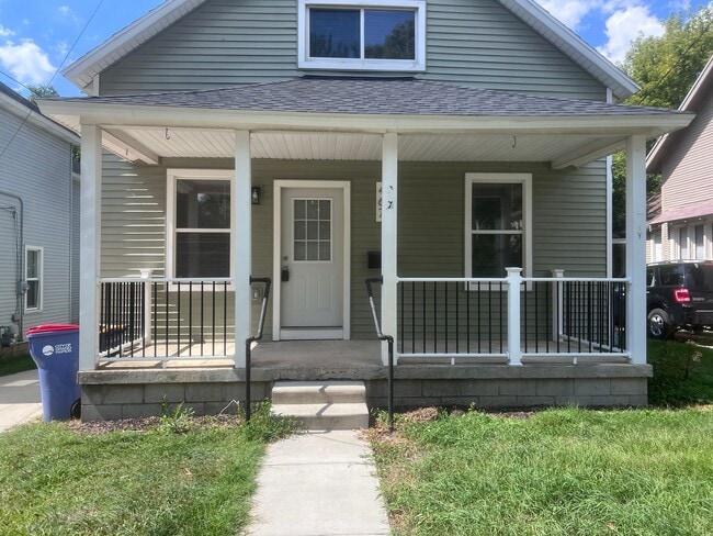 property at 467 Emerald Ave NE