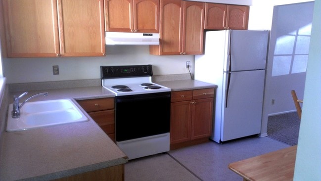 property at 4465 Comanche Dr