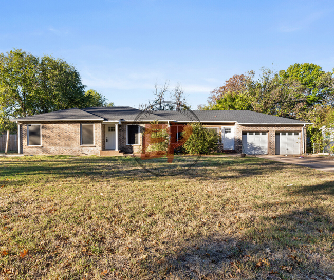 3212 N 32nd St in Waco, TX - Foto de edificio - Building Photo