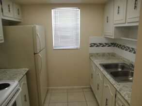 640 NE 6th Ct in Boynton Beach, FL - Building Photo - Building Photo