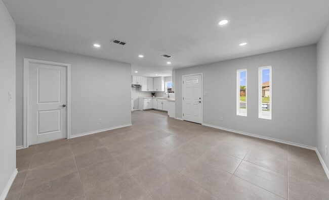 664 Marrs Ave in Brownsville, TX - Building Photo - Building Photo
