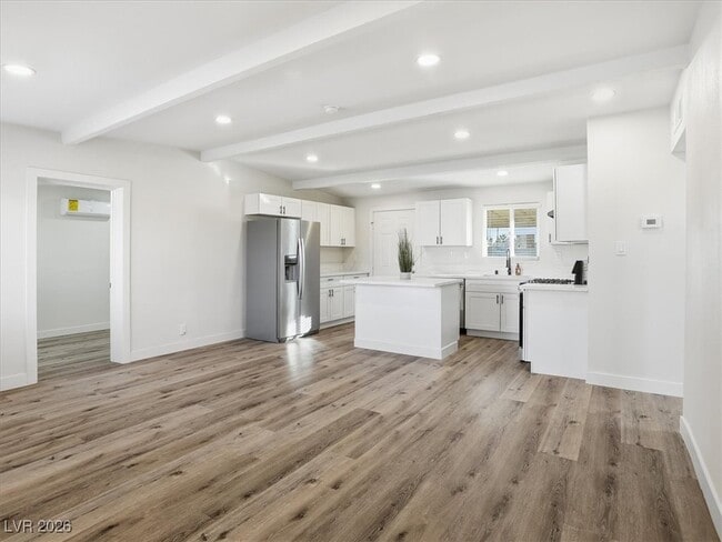 608 Stanford St in Las Vegas, NV - Building Photo - Building Photo