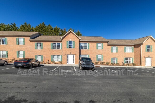 1667 Maple View Way in Knoxville, TN - Building Photo - Building Photo