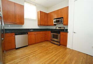 4313 Feagan St in Houston, TX - Foto de edificio - Building Photo