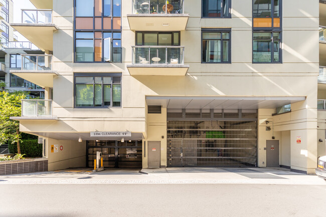 Wall Centre Tower 4 in Vancouver, BC - Building Photo - Building Photo