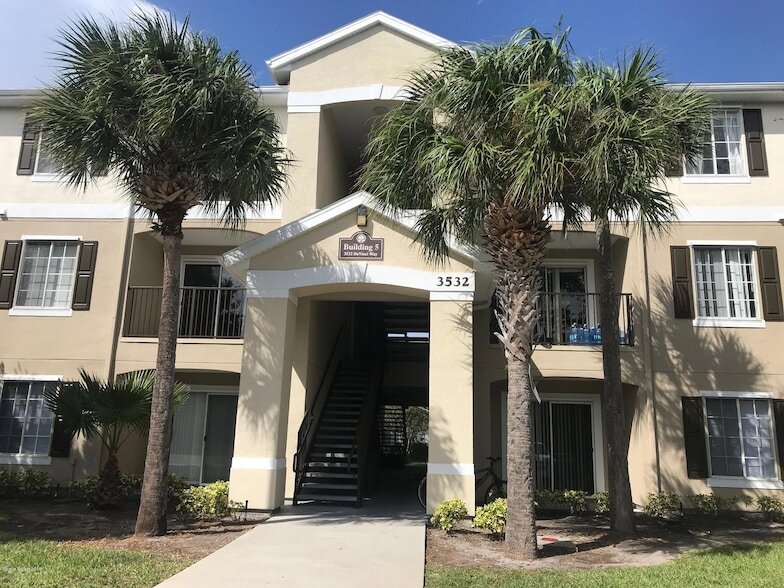 3532 D'Avinci Way in Melbourne, FL - Foto de edificio