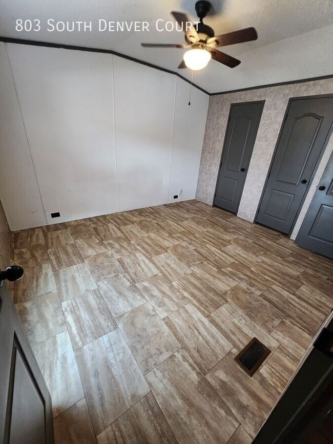 803 S Denver Ct
