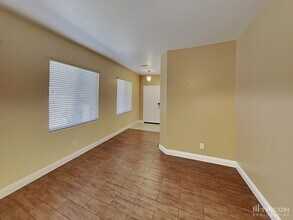 719 Easter Lily Pl in Henderson, NV - Building Photo - Building Photo