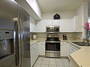 15645 Ocean Walk Circle in Ft. Myers, FL - Building Photo - Building Photo