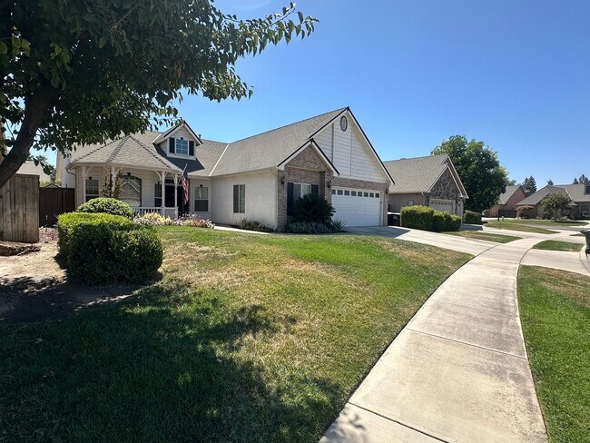 property at 6227 W Oak Ave