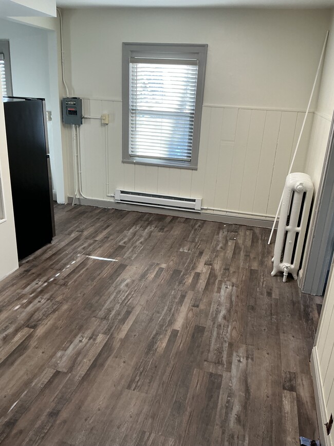 1826 E 8th St, Unit A in Duluth, MN - Foto de edificio - Building Photo